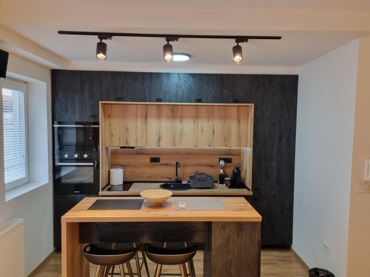 Lovely 1-Bedroom Rental Unit With Free Parking Scopia Exterior foto